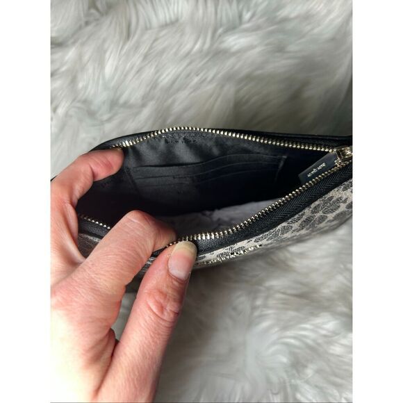 Kate Spade Spade Flower Convertible Wristlet NWT $189 - Picture 6 of 9
